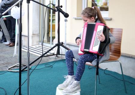 OTVORITEV LEKARNE CERKNICA 05 FOTO LJUBO VUKELIČ